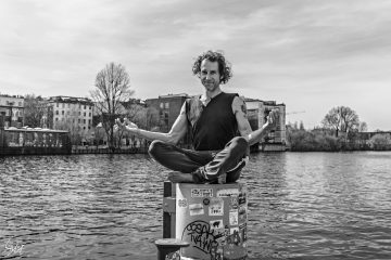 Street Photography Berlin Spree Meditation